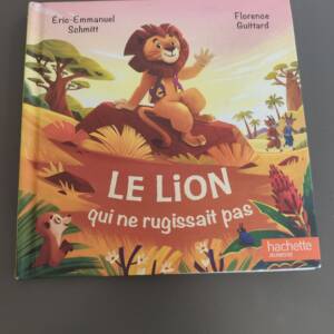 Livre le roi lion Hachette