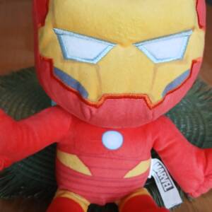 Peluche iron man