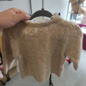 Pull beige avec col dentelle 9m Kiabi 6-12 mois