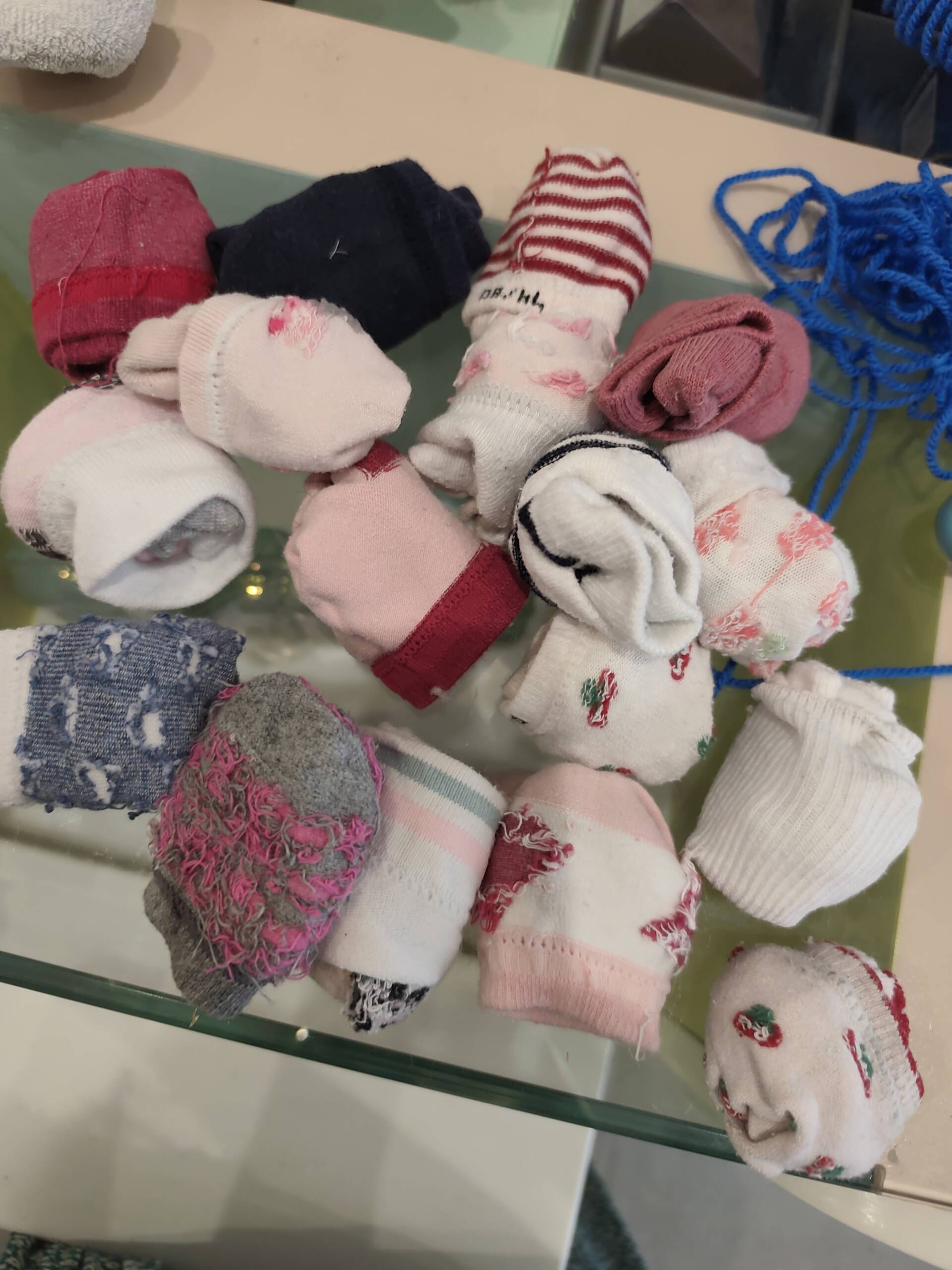 Lot 17 chaussettes 18-20 Inconnue 6-12 mois