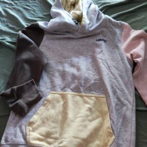 Sweat Levi's 11-12 ans