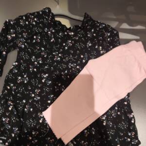 6 mois Robe noir pantalon rose 6-12 mois