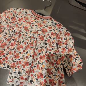 6 mois Robe fleur rouge + 2 legging Catimini 6-12 mois