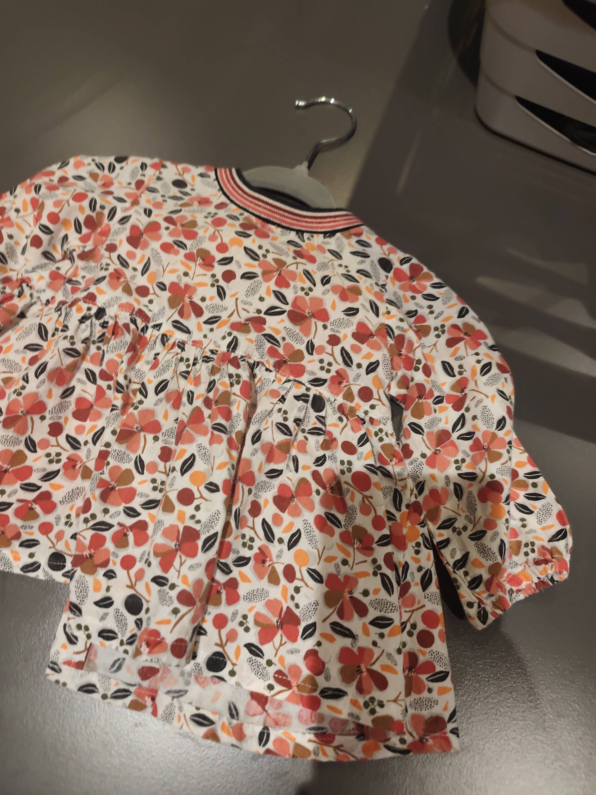 6 mois Robe fleur rouge + 2 legging Catimini 6-12 mois