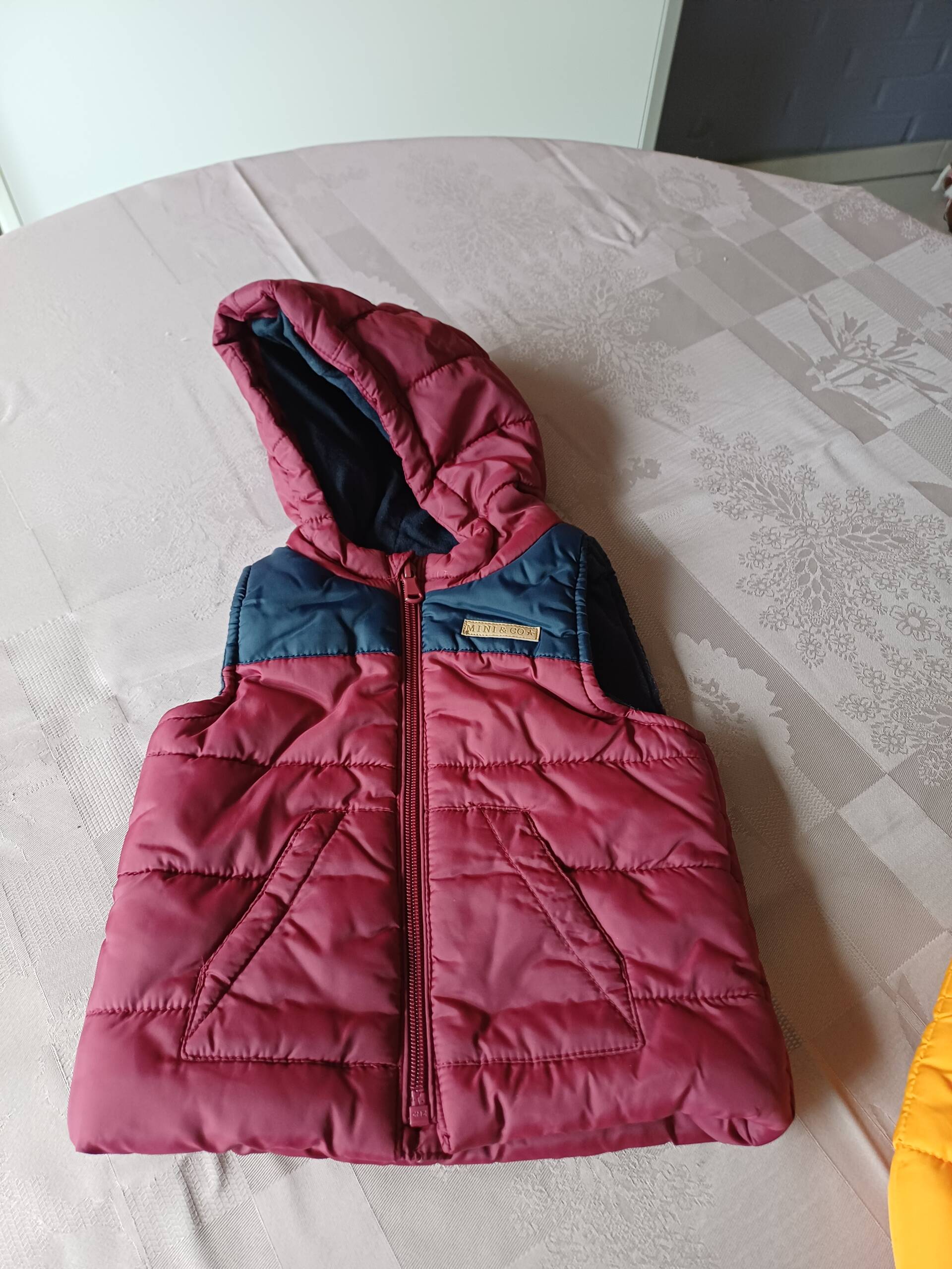 Doudoune à capuche sans manche Kiabi 6-12 mois