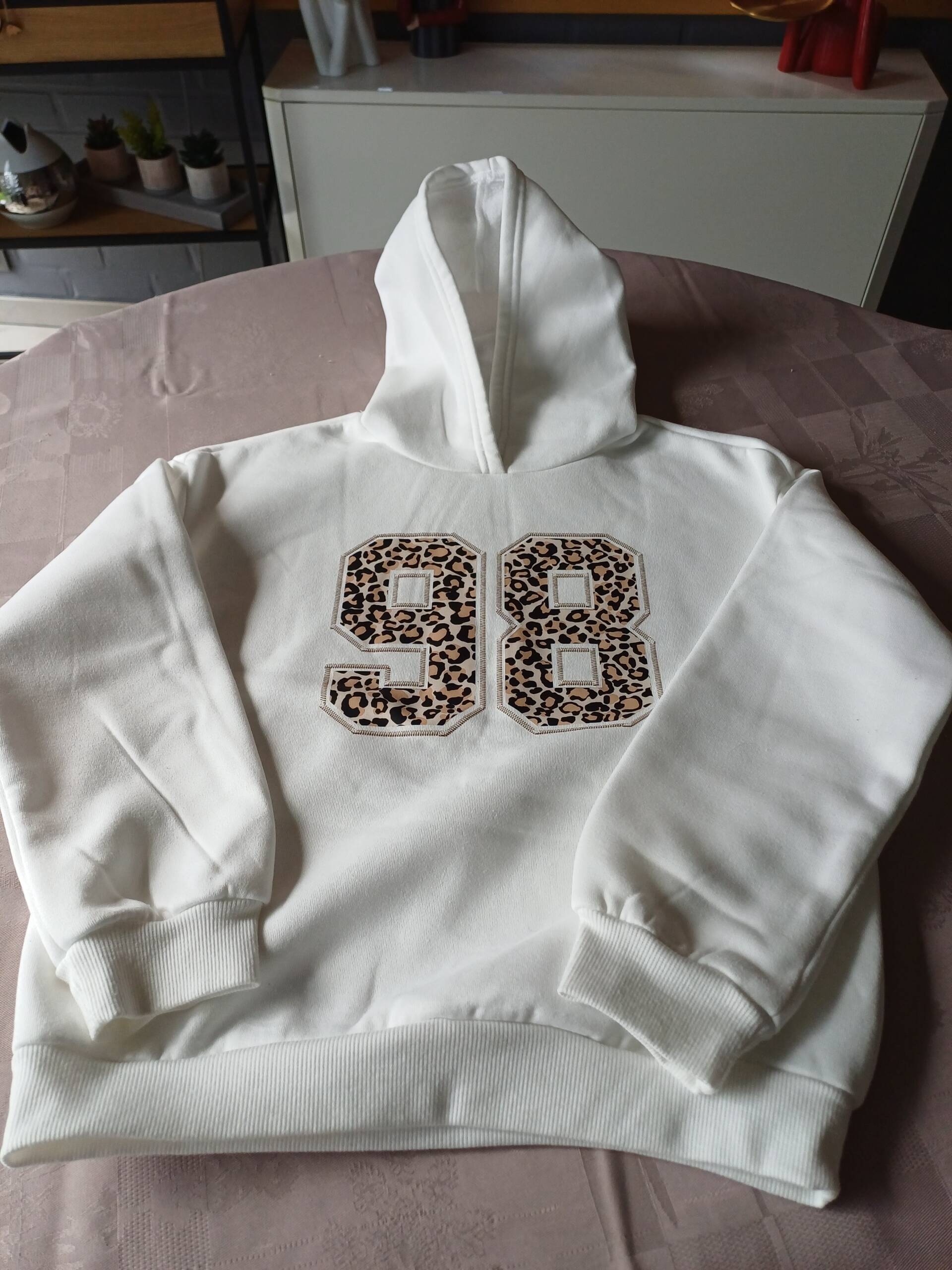 Sweet à capuche 11-12 ans