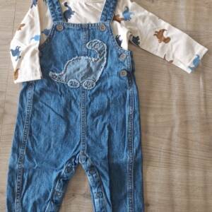 Salopette + t-shirt longues manches Wibra 6-12 mois