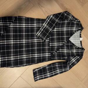 Robe noire et blanche 5-6 ans