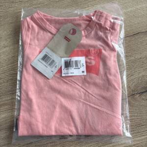 T shirt levis rose 3 mois avec étiquette Levi's 0-3 mois