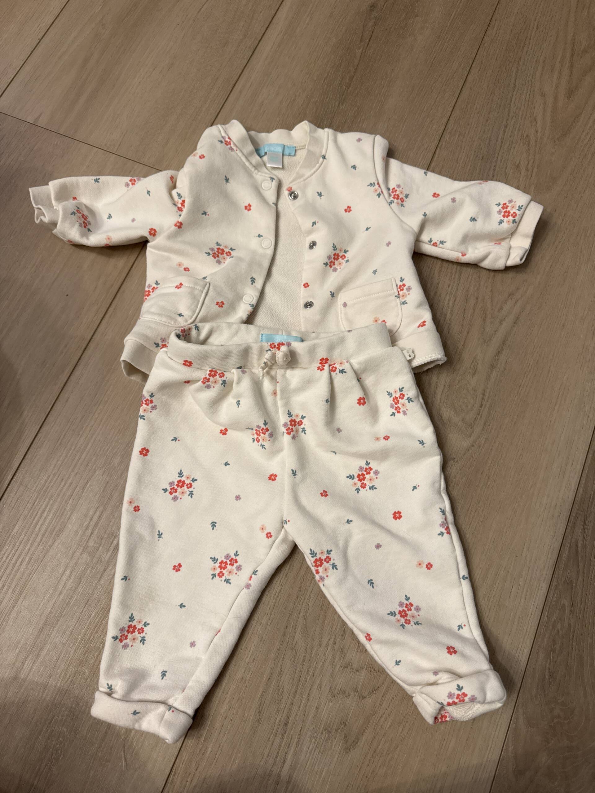 Ensembles vêtement fille Obaïbi 6-12 mois
