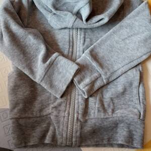 Pull à capuche Mundo 6-12 mois