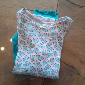 Pyjama okaidi blanc et vert taille 4 ans
